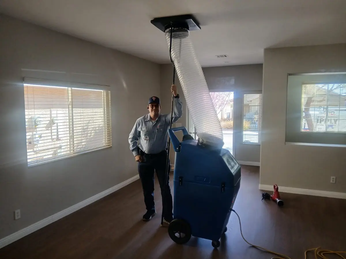 Professional Smart Thermostat Installation work inside a La Feria home